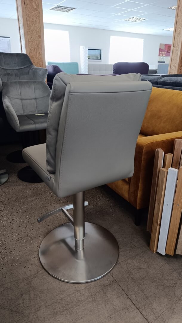 Baro kėdė Pela-Flex iš natūralios odos – reguliuojamo aukščio, sukasi 360° - Image 5
