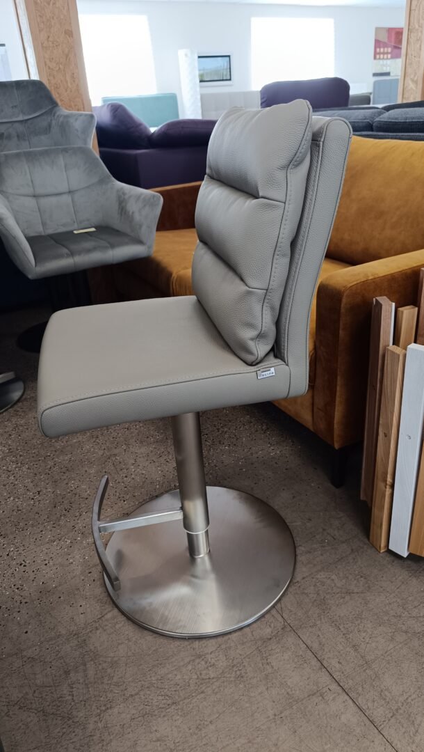 Baro kėdė Pela-Flex iš natūralios odos – reguliuojamo aukščio, sukasi 360° - Image 6
